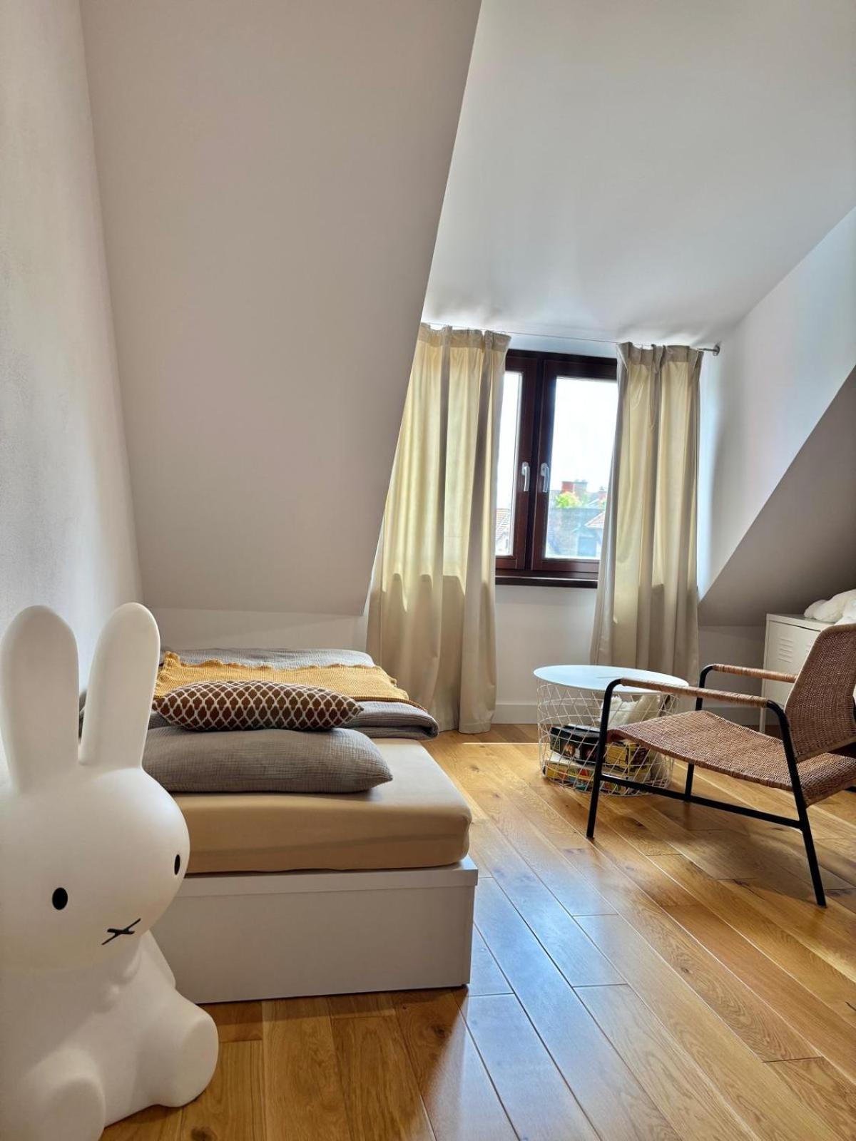 Apartman Zara Комарно Экстерьер фото