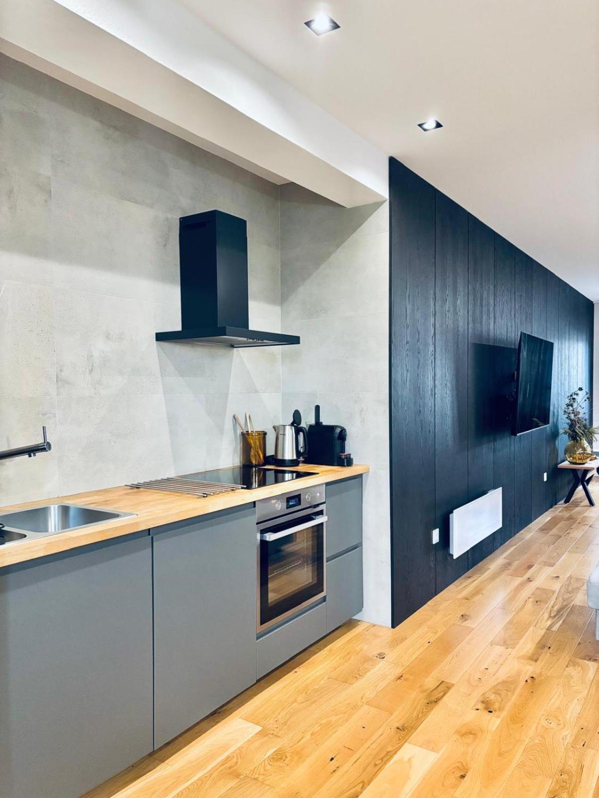 Apartman Zara Комарно Экстерьер фото