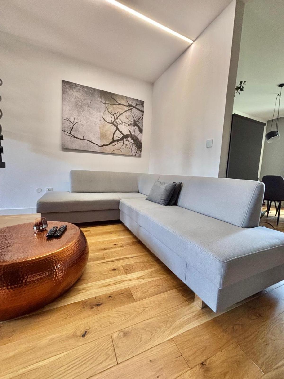Apartman Zara Комарно Экстерьер фото